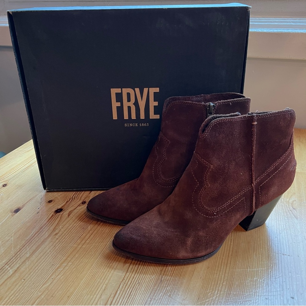 Women's FRYE Renee Seam Short Suede Boot